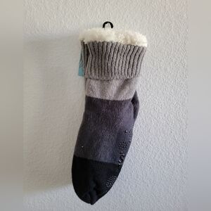 Brand New Muk Luks Women's Cabin Socks Black Gray Pattern